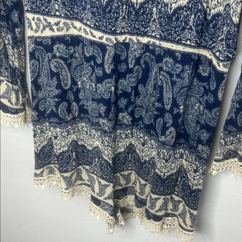 Wet Seal Blue and Cream Paisley Boho Romper XL - Picture 7 of 7